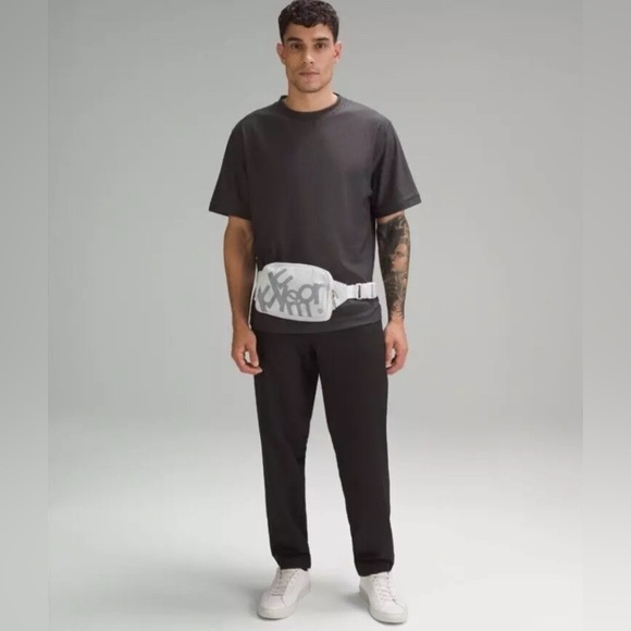 Lululemon Everywhere Belt Bag Large 2L Vapor Rhino Grey VPOR/RHIG LU9BJAS New - Picture 13 of 14